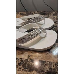 Olivia Miller Size 9 Platform Thong Wedding Shoes